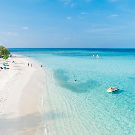 古莉 Ayala Oceanview Maldives酒店 外观 照片